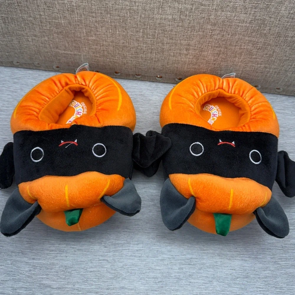 Squishmallows Emily the Bat Pumpkin Halloween Plush Slippers Kids Size 11/12
